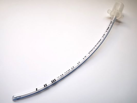 comprar Tubos endotraqueais pré-formados de raios X 3,5 mm facilidade de inserção Ett sem punho fabricação em linha