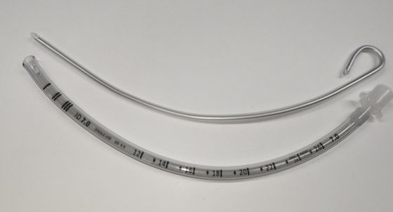 Bom preço Tubos Endotraqueais Médicos Macios com Olhos de Murphy e Linha de Raios X Tubos Endotraqueais Desamarrados com Fio Guia on-line