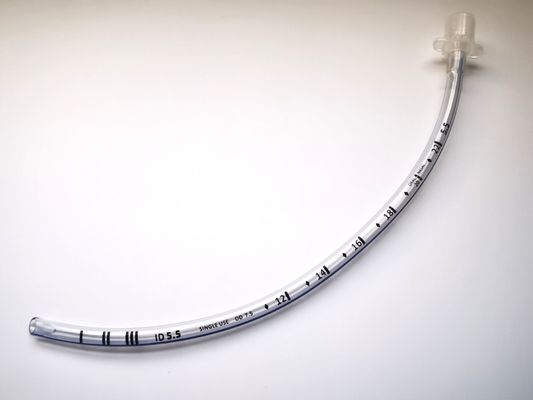 Bom preço Intubation de tubos nasais e endotraqueais de 5,5 mm sem algemas CE Aplicações em cuidados respiratórios on-line